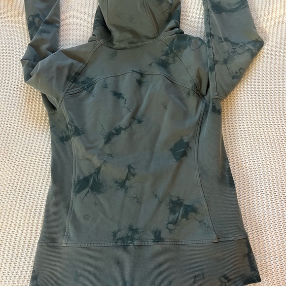 Lululemon jacket - Picture 2 of 5